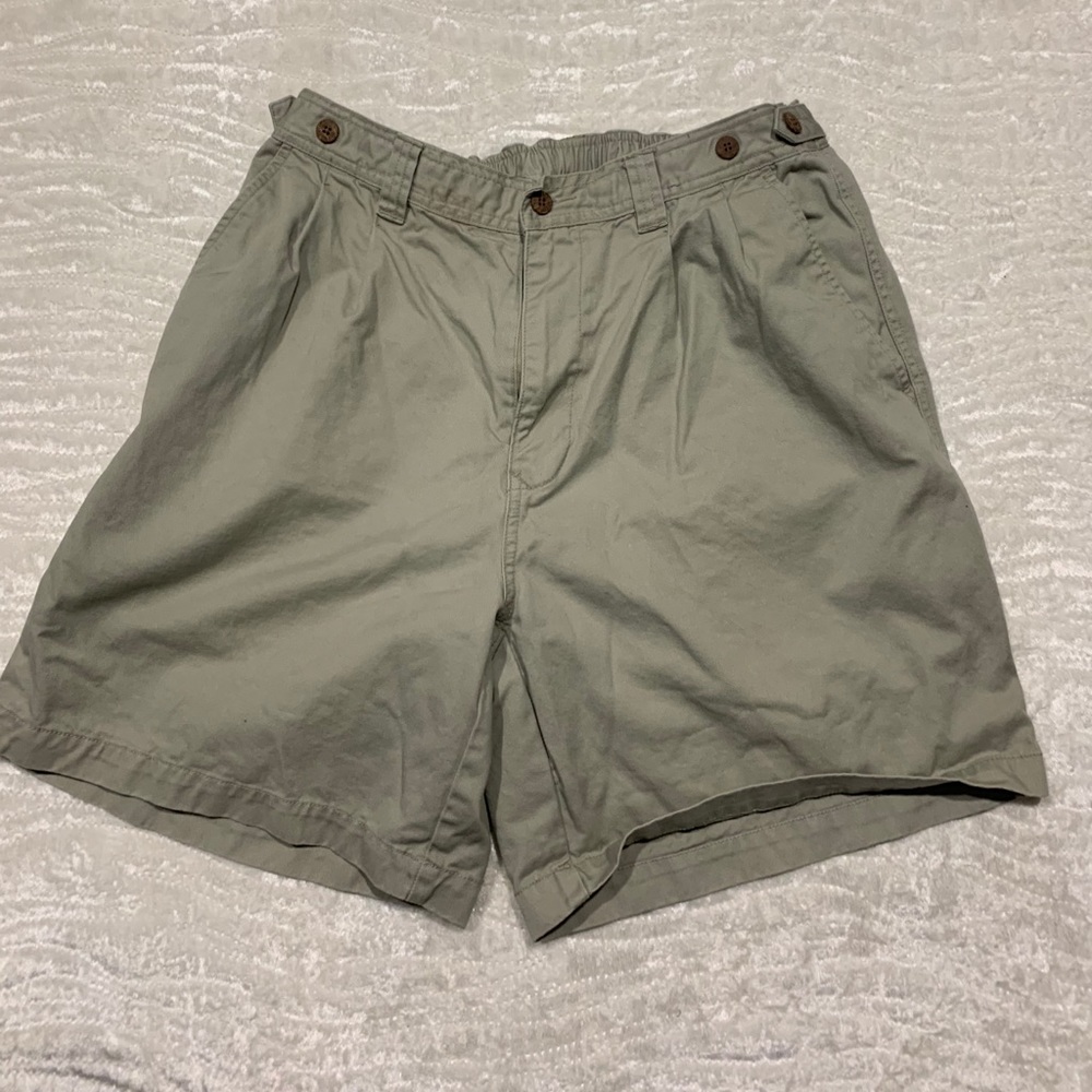 Tommy Bahama khaki shorts 34.